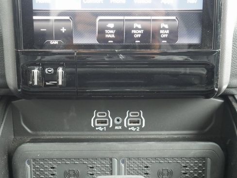 Used 2025 RAM 2500 Laramie image 25