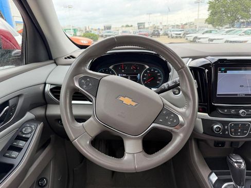 Used 2019 Chevrolet Traverse LT w/ LT Premium Package FWD image 14