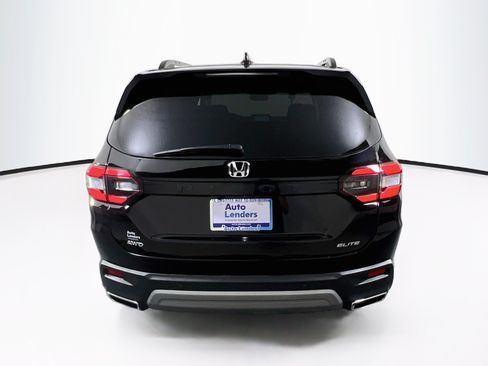 Used 2025 Honda Pilot Elite image 6