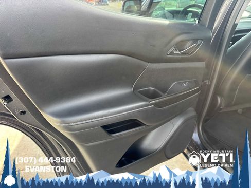 Used 2018 GMC Acadia SLT image 24