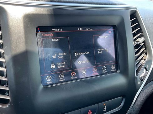 Used 2021 Jeep Cherokee Latitude Plus image 26