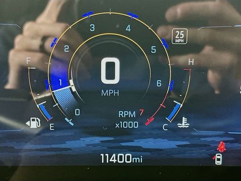 Used 2025 Chevrolet Equinox ACTIV w/ Safety and Technology Package image 13