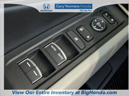 Used 2025 Honda Accord SE image 23