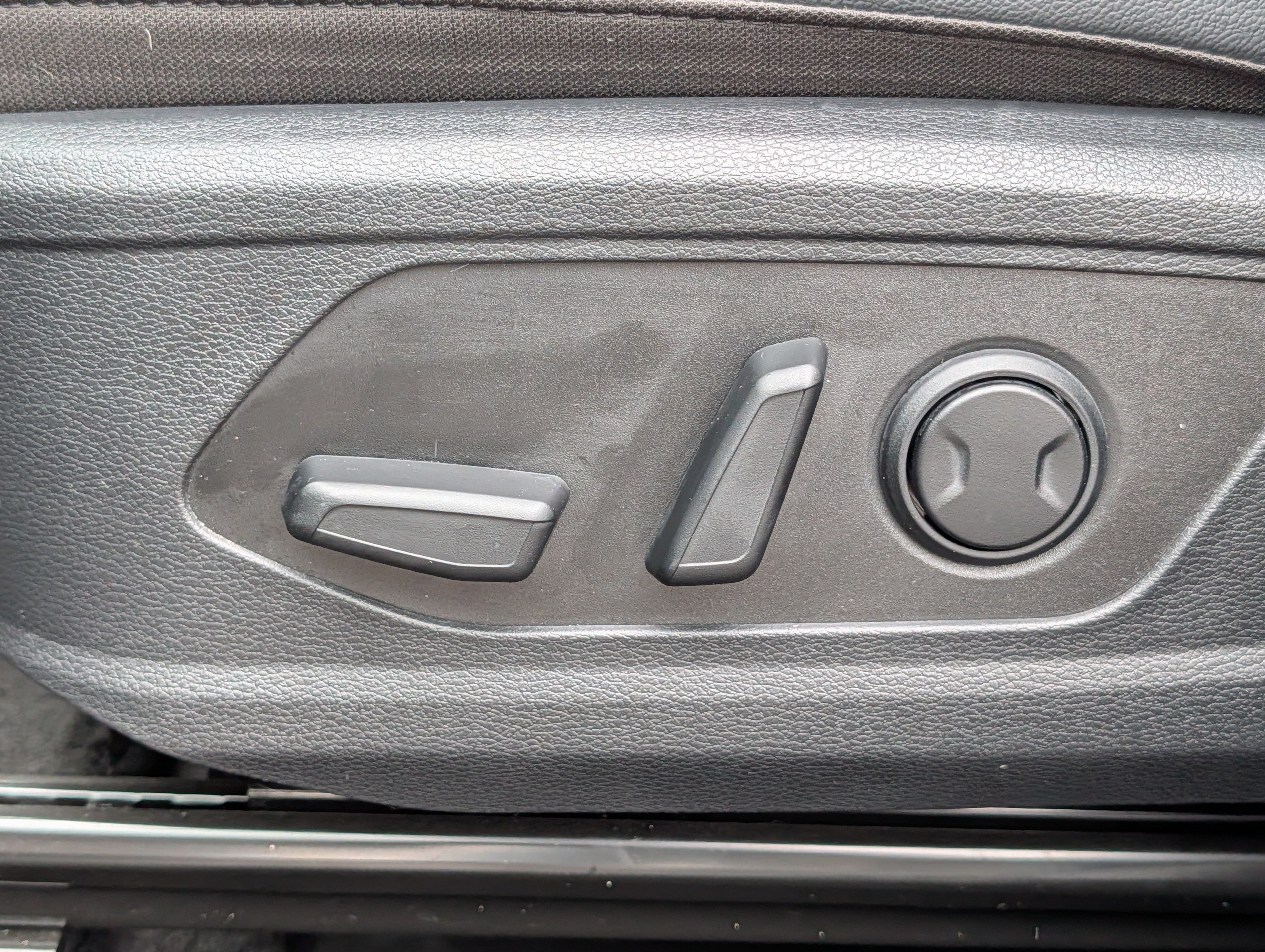Used 2025 Kia Sportage EX AWD/4WD image 20
