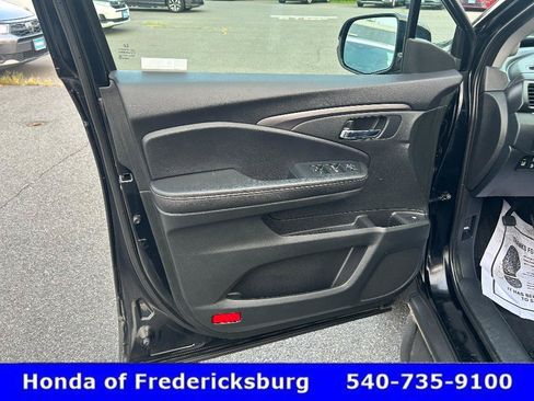Used 2023 Honda Ridgeline Sport image 9