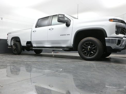 Used 2025 Chevrolet Silverado 2500 LT w/ Safety Package AWD/4WD image 42