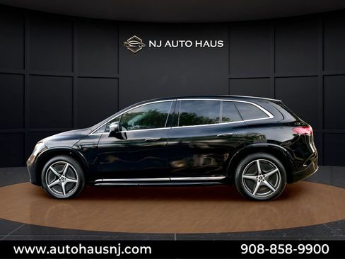 Used 2023 Mercedes-Benz EQS 580 4MATIC SUV image 11
