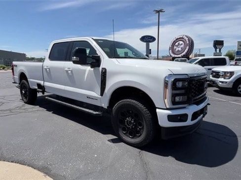 New 2025 Ford F350 Lariat w/ Black Appearance Package image 9