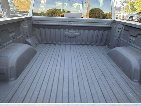 Used 2024 Chevrolet Silverado 1500 LT Trail Boss w/ Convenience Package II AWD/4WD image 13