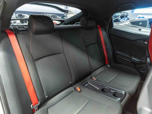 Used 2018 Honda Civic Type R image 12
