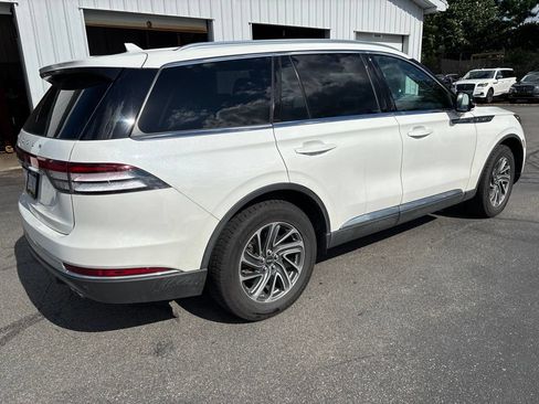 Used 2023 Lincoln Aviator AWD w/ Elements Package image 4