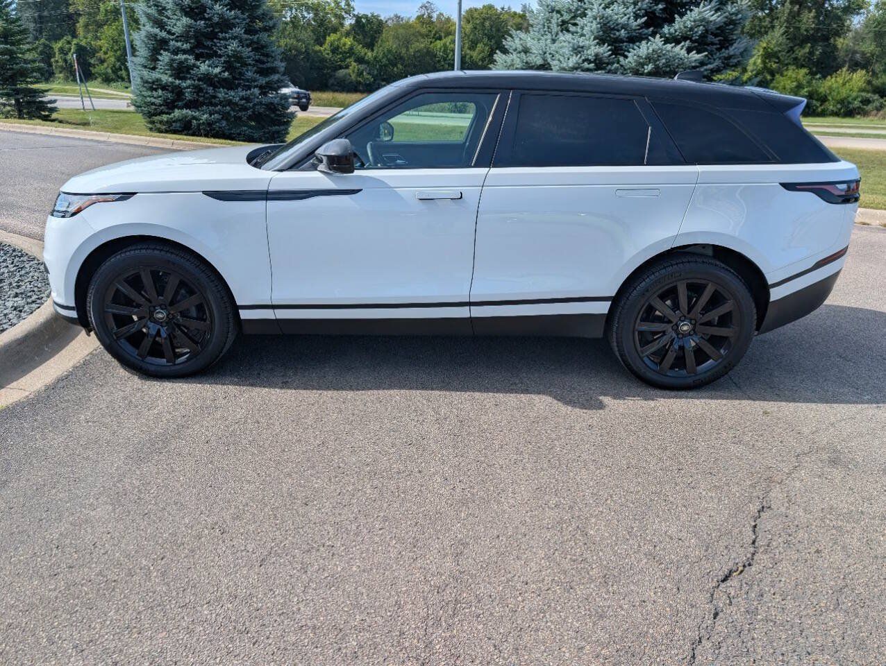 Used 2020 Land Rover Range Rover Velar S AWD/4WD image 6