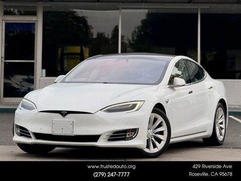 Used 2017 Tesla Model S 90D image 1