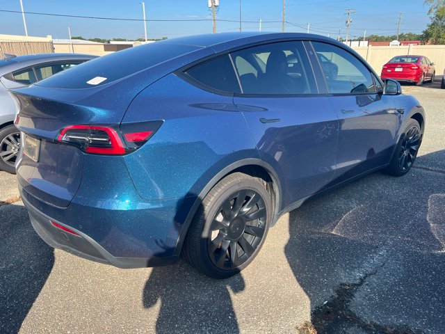 Used 2022 Tesla Model Y Long Range AWD/4WD image 4