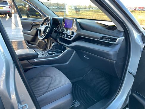 Certified 2023 Toyota Highlander LE image 19