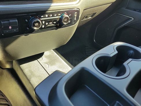 Used 2025 Chevrolet Silverado 1500 LT image 18