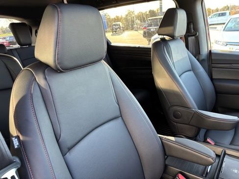 Certified 2025 Honda Odyssey Sport-L image 26