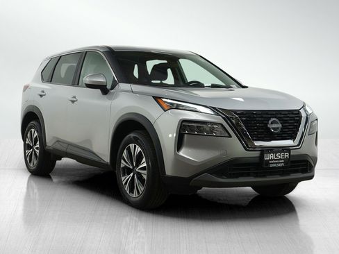 Used 2023 Nissan Rogue SV image 7