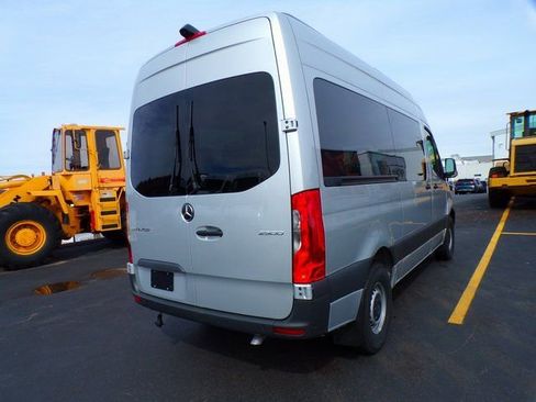 Used 2024 Mercedes-Benz Sprinter 2500 image 6