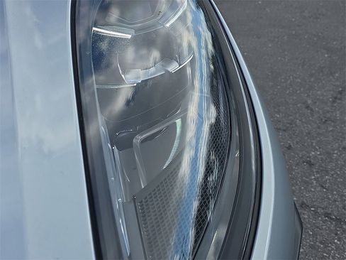 Used 2025 Porsche Macan image 15