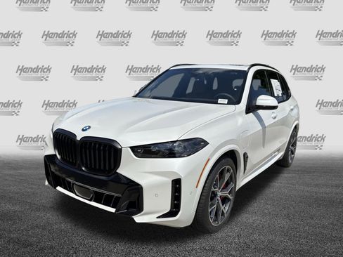 New 2026 BMW X5 xDrive50e w/ M Sport Package AWD/4WD image 7