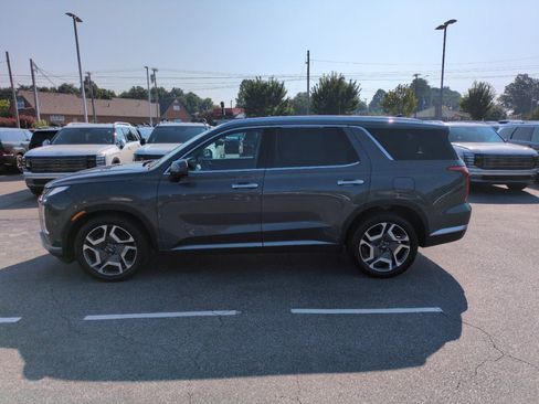 Used 2024 Hyundai Palisade Limited FWD image 5