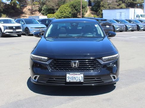 Used 2023 Honda Accord Touring image 4