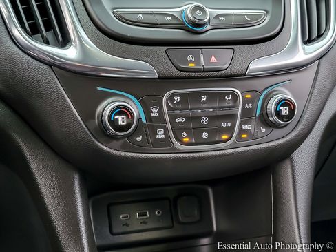 Used 2024 Chevrolet Equinox LT w/ LPO, Floor Liner Package image 19