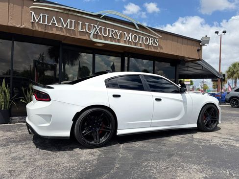 Used 2018 Dodge Charger R/T Scat Pack RWD image 13