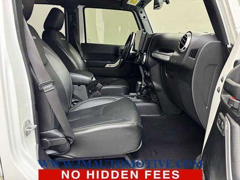 Used 2017 Jeep Wrangler Unlimited Rubicon image 19