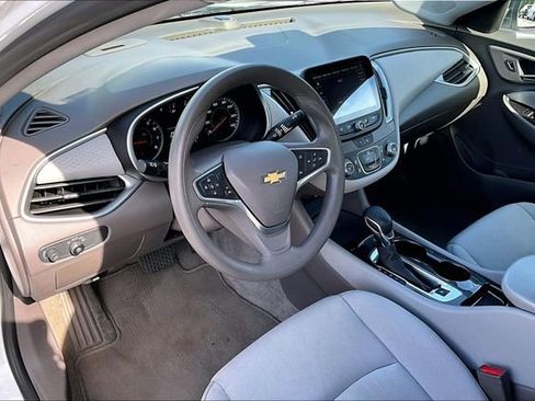 Used 2023 Chevrolet Malibu LS FWD image 16