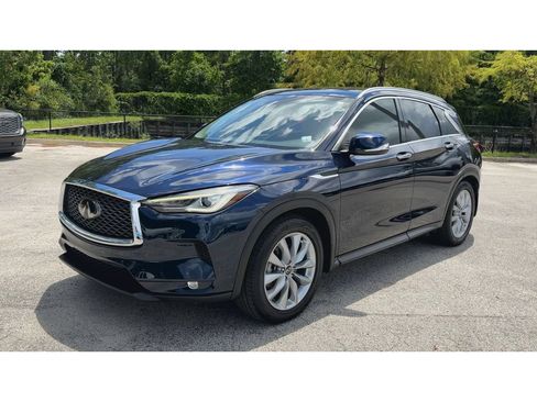 Used 2020 INFINITI QX50 Luxe w/ Navigation Package FWD image 4