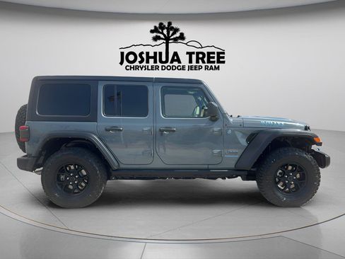 Used 2024 Jeep Wrangler Unlimited AWD/4WD image 8