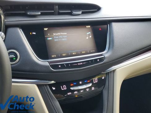 Used 2017 Cadillac XT5 Luxury w/ Driver Awareness Package FWD image 25
