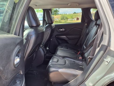 Used 2020 Jeep Cherokee Limited FWD image 9