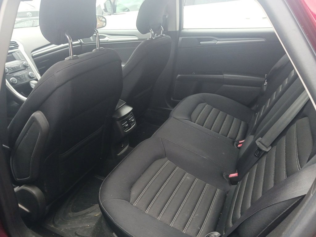 Used 2014 Ford Fusion SE FWD image 7