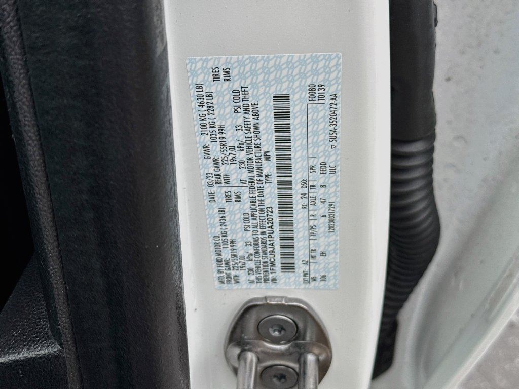Used 2023 Ford Escape Platinum AWD/4WD image 5
