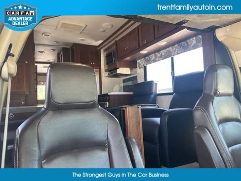 Used 2017 Ford E-450 and Econoline 450 Super Duty w/ Motorhome Prep Package image 36