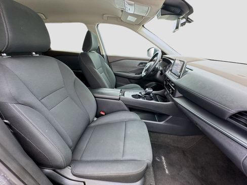 Used 2023 Nissan Rogue S image 19