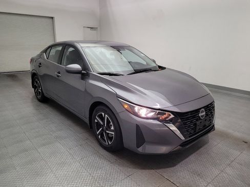 Used 2025 Nissan Sentra SV FWD image 13