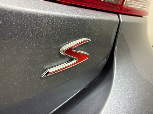 Used 2019 Kia Rio S image 12