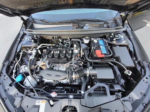 Used 2025 Honda Accord SE image 9