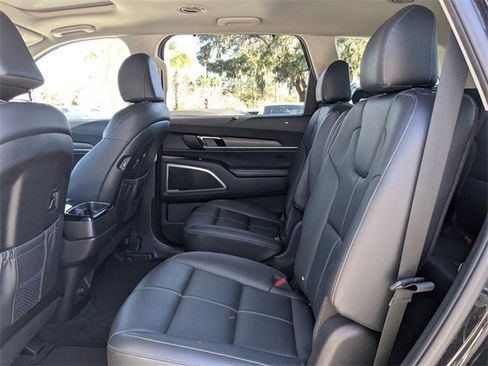Used 2022 Kia Telluride EX w/ EX Premium Package image 15