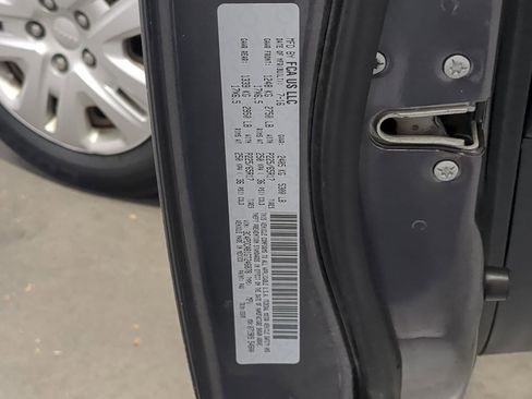 Used 2016 Dodge Journey SE w/ Flexible Seating Group image 22