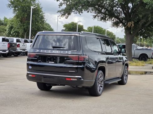 Certified 2024 Jeep Wagoneer L Series II RWD image 7