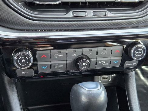 Used 2023 Jeep Compass Trailhawk image 16