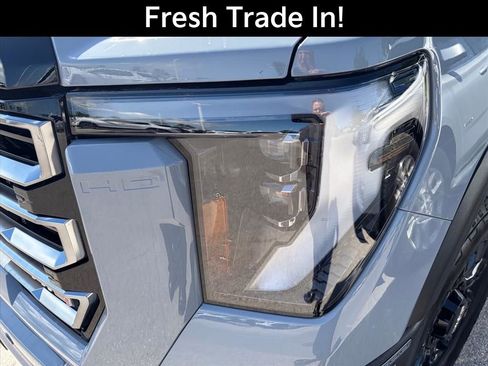 Used 2025 GMC Sierra 2500 AT4 w/ AT4 Premium Plus Package image 4