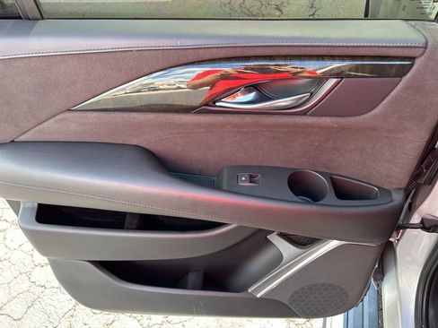 Used 2019 Cadillac Escalade ESV Platinum image 42