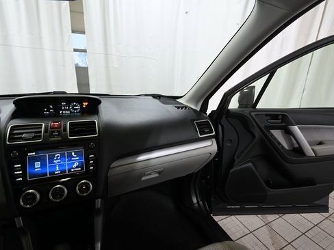 Used 2018 Subaru Forester 2.5i Premium w/ All-Weather Package image 27