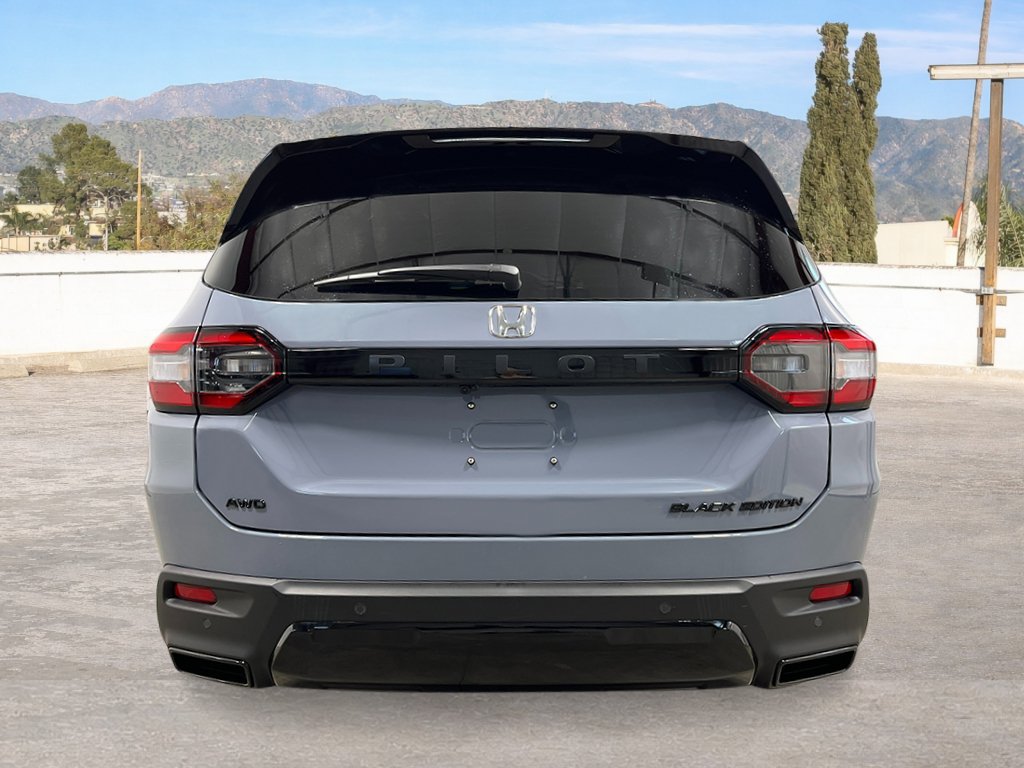 New 2026 Honda Pilot Black Edition image 4